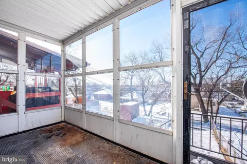558 47th St, Baltimore, MD 21224 photo 9