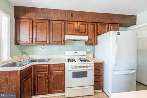 558 47th St, Baltimore, MD 21224 photo 7