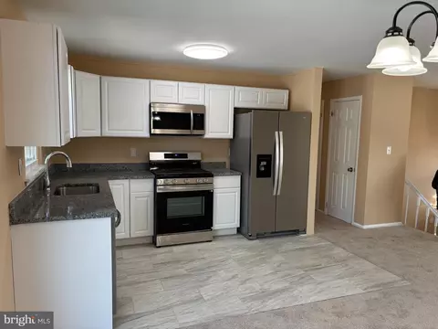 3122 Rheims Rd, Windsor Mill, MD 21244 photo 6