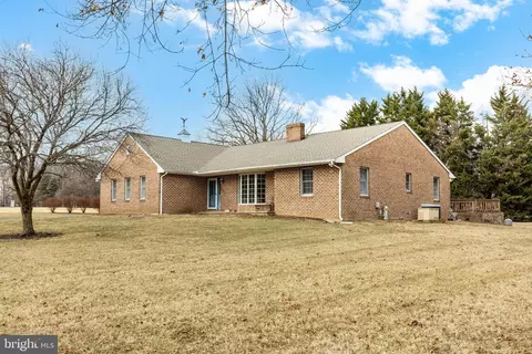 19832 Graystone Rd, White Hall, MD 21161
