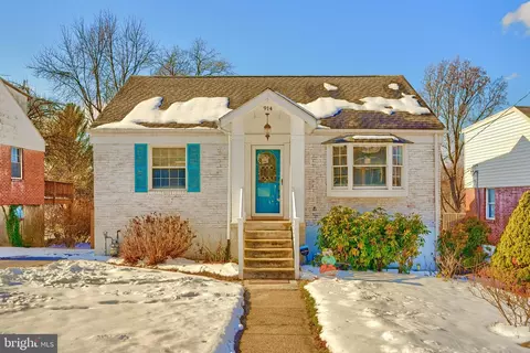 914 Olmstead Rd, Pikesville, MD 21208