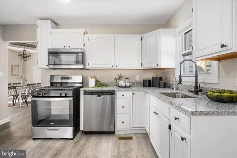 4327 Annapolis Rd, Baltimore, MD 21227 photo 12
