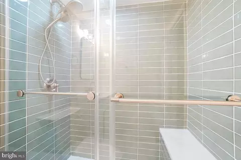 Bath - 8 Longstream Ct #101, Baltimore, MD 21209 photo 3 of 3