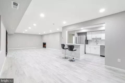 Living - 8 Longstream Ct #101, Baltimore, MD 21209 photo 8 of 8