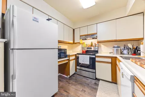 23 Cashell, Nottingham, MD 21236 photo 7