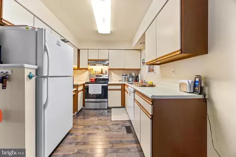23 Cashell, Nottingham, MD 21236 photo 6