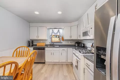 5 Branch, Baltimore, MD 21221 photo 9