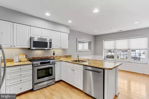 12107 Tullamore Ct #101, Lutherville Timonium, MD 21093