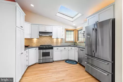 708 Dunkirk Rd, Baltimore, MD 21212 photo 5