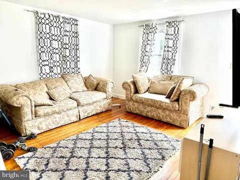 8013 Douglas Ave, Windsor Mill, MD 21244 photo 2