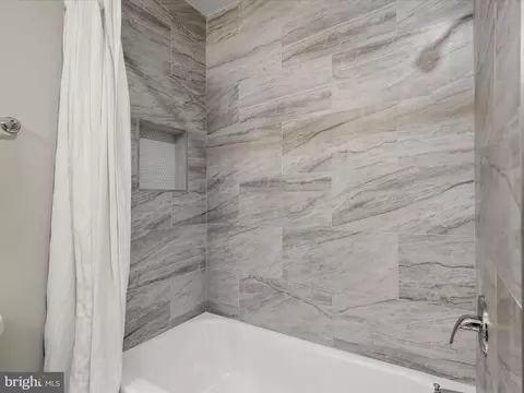Bath - 15 Jack Pine Pl, Nottingham, MD 21236 photo 4 of 4