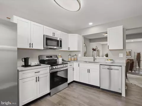 Kitchen - 15 Jack Pine Pl, Nottingham, MD 21236 photo 4 of 5