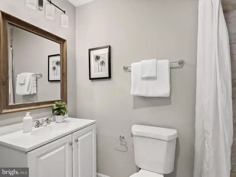 Bath - 15 Jack Pine Pl, Nottingham, MD 21236 photo 3 of 4