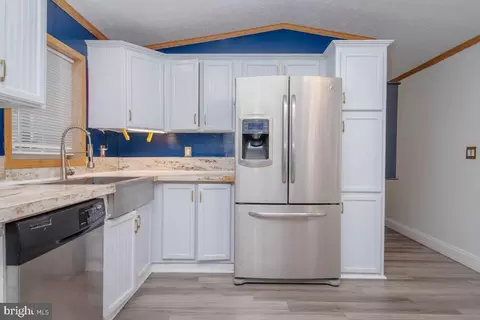 7516 Biscayne Bay Blvd, Middle River, MD 21220 photo 11