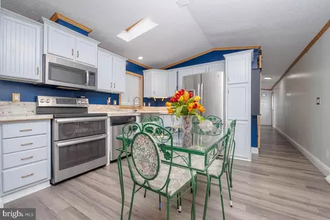 7516 Biscayne Bay Blvd, Middle River, MD 21220 photo 8