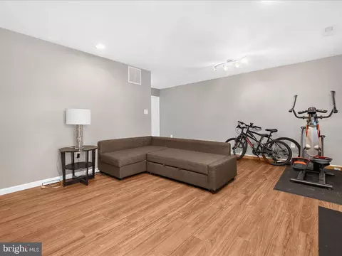 Living - 6936 Clearwind Ct, Baltimore, MD 21209 photo 5 of 6