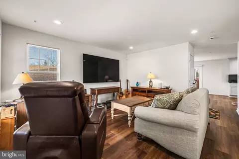 13107 Choptank Rd, Middle River, MD 21220 photo 4