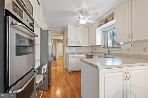 Kitchen - 7208 Denberg Rd, Baltimore, MD 21209 photo 3 of 5