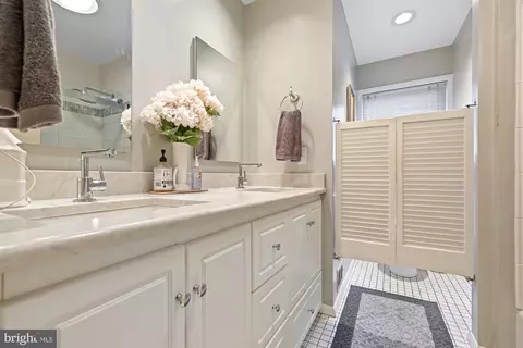 Bath - 7208 Denberg Rd, Baltimore, MD 21209 photo 3 of 3