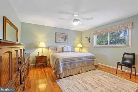 Bedroom - 7208 Denberg Rd, Baltimore, MD 21209 photo 2 of 3