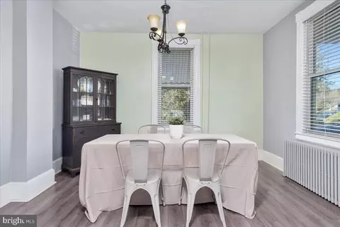 Dining - 205 1st Ave, Lansdowne, MD 21227 photo 1 of 2