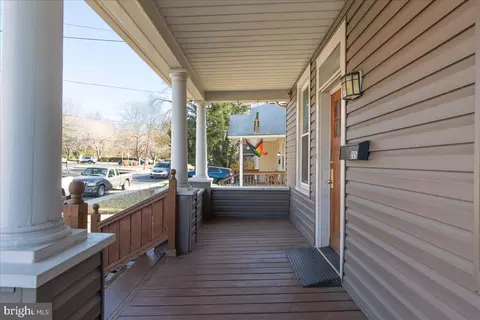 Exterior - 205 1st Ave, Lansdowne, MD 21227 photo 5 of 7