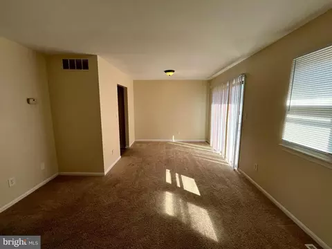 Living - 11 Top View Ct, Windsor Mill, MD 21244 photo 3 of 11