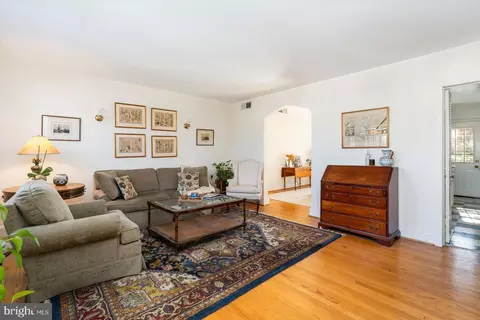93 Murdock Rd, Baltimore, MD 21212 photo 4