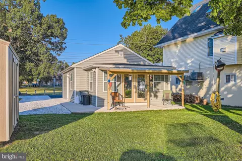 52 Kingston Park Ln, Middle River, MD 21220