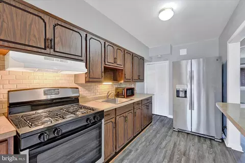 Kitchen - 2013 Wareham Rd, Dundalk, MD 21222 photo 2 of 2