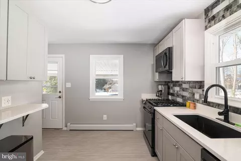 Kitchen - 2714 Paper Mill Rd, Phoenix, MD 21131 photo 2 of 2