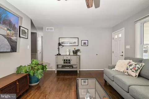 Entry Way - 2714 Paper Mill Rd, Phoenix, MD 21131 photo 1 of 4