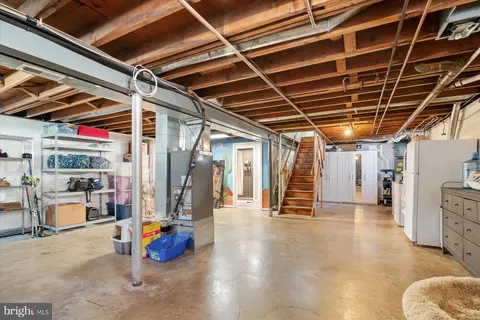 Entry Way - 2714 Paper Mill Rd, Phoenix, MD 21131 photo 4 of 4