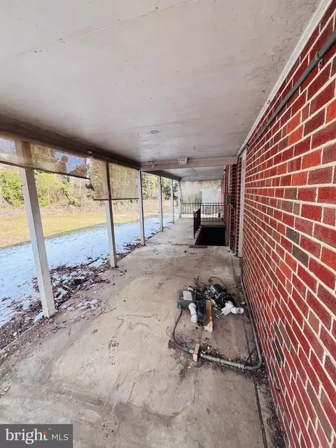 10 Walnut Ave, Baltimore, MD 21206 photo 6