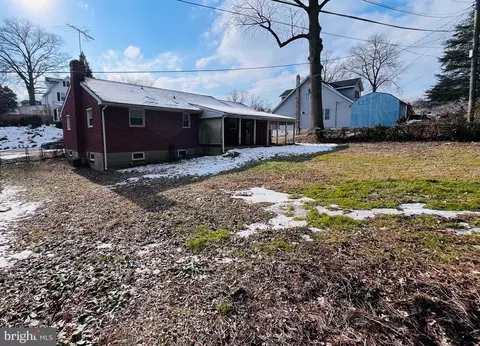 10 Walnut Ave, Baltimore, MD 21206 photo 4