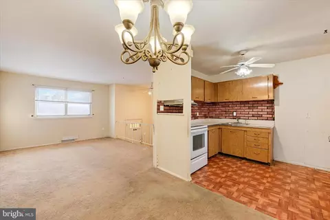 3202 Cambridge Dr, Baltimore, MD 21244 photo 9