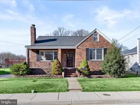 206 Homberg Ave, Essex, MD 21221