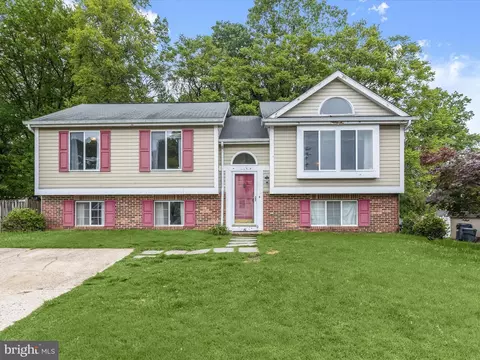 9824 Britinay Ln, Parkville, MD 21234