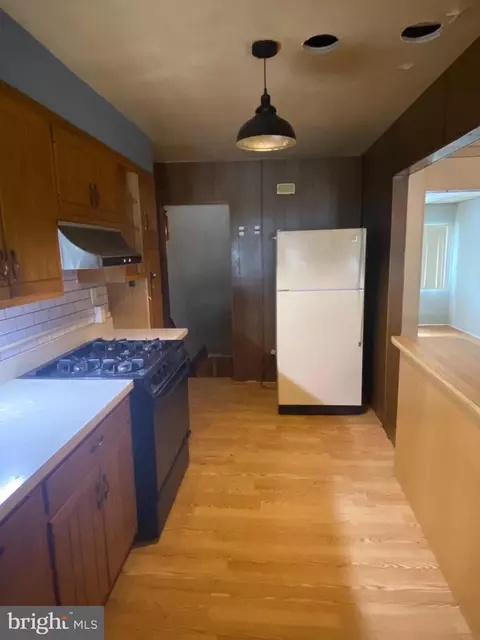 Entry Way - 7919 Gray Hvn, Dundalk, MD 21222 photo 1 of 3