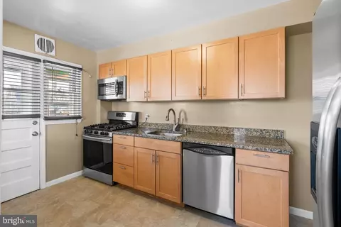 7323 Stratton Way, Baltimore, MD 21224 photo 10