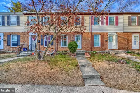 18 Monhegan Ct #27D, Nottingham, MD 21236