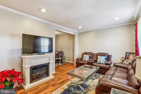 5933 Meadow Rd, Baltimore, MD 21206 photo 3