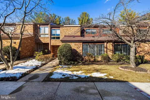 16 Stirrup Ct #35, Pikesville, MD 21208