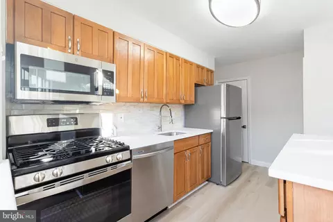 Kitchen - 8634 Oak, Parkville, MD 21234 photo 1 of 1