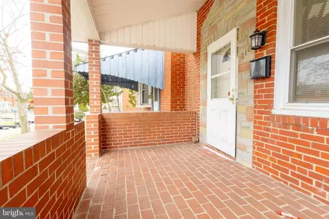 Exterior - 2810 Plainfield Rd, Dundalk, MD 21222 photo 1 of 2