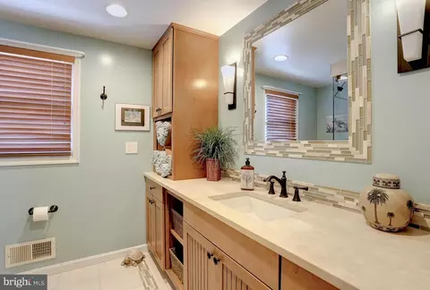 Bath - 3820 New Section Rd, Middle River, MD 21220 photo 3 of 4