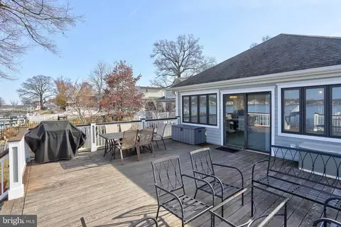 Exterior - 3820 New Section Rd, Middle River, MD 21220 photo 3 of 10