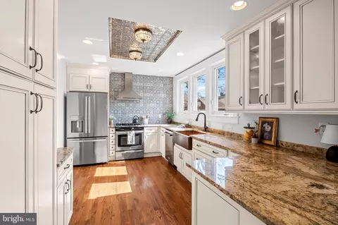Kitchen - 703 Chumleigh Rd, Baltimore, MD 21212 photo 1 of 2