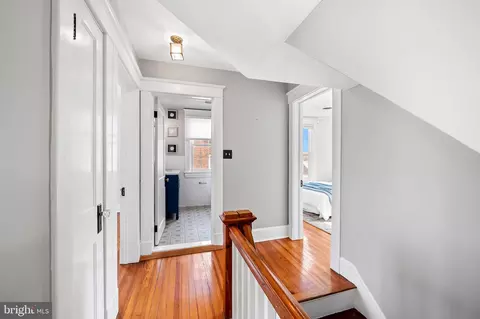 Entry Way - 703 Chumleigh Rd, Baltimore, MD 21212 photo 4 of 4