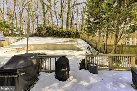 Exterior - 547 Brook Rd, Towson, MD 21286 photo 3 of 4